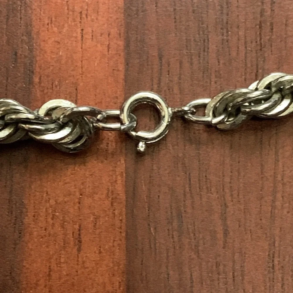 Silver tone rope chain necklace
